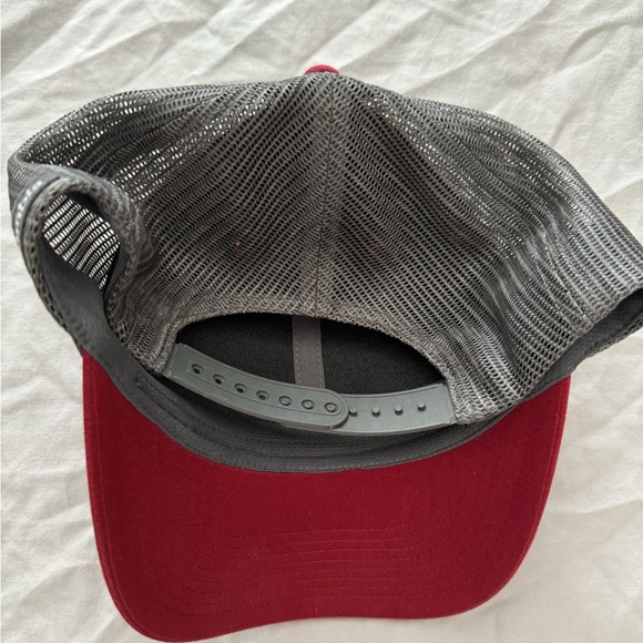 COLUMBIA (trademark) cap. With Columbia patch on front - Picture 10 of 11